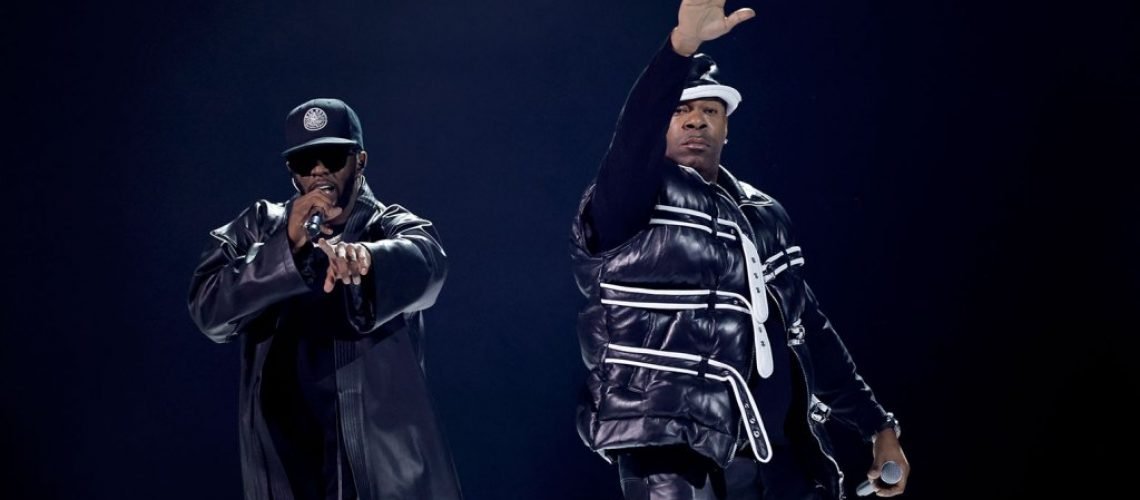 Sean-Diddy-Combs-and-Busta-Rhymes-show-bet-awards-2022-billboard-1548.jpg