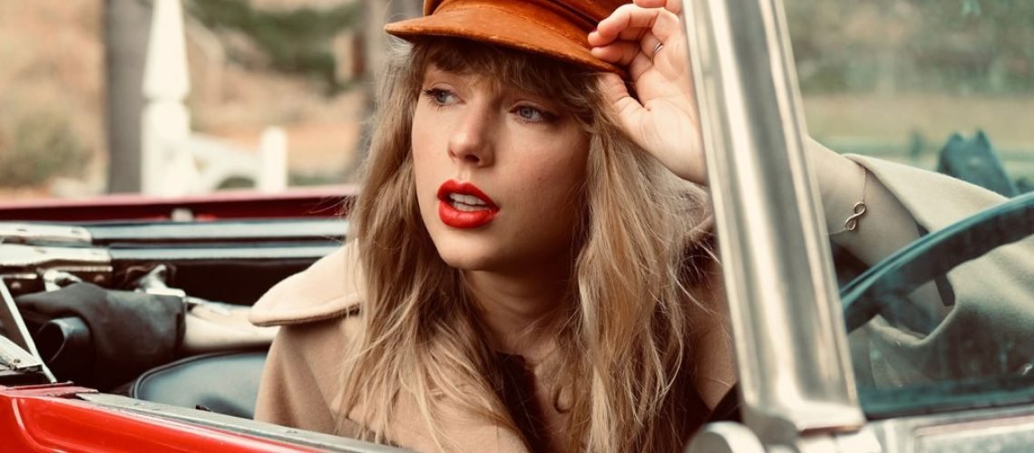 Taylor-Swift-red-cr-Beth-Garrabrant-2021-billboard-1548.jpg