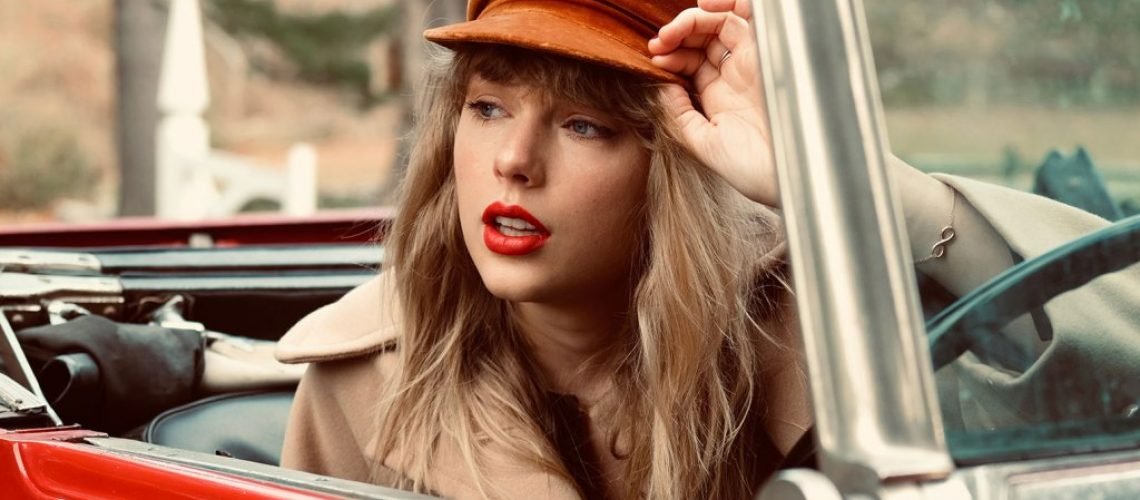 Taylor-Swift-red-cr-Beth-Garrabrant-press-2021-billboard-1548-1636735410.jpg