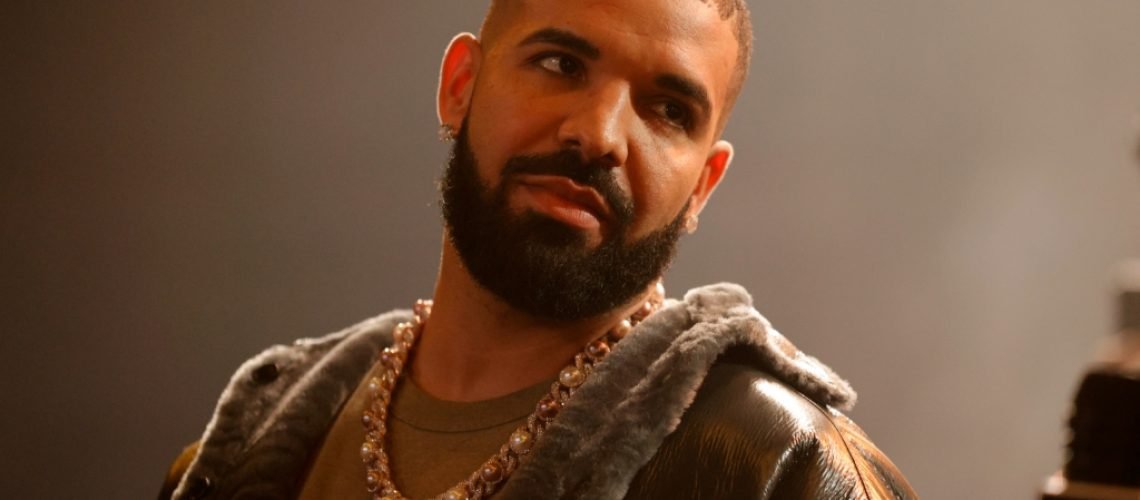 drake-october-30-2021-billboard-1548.jpg