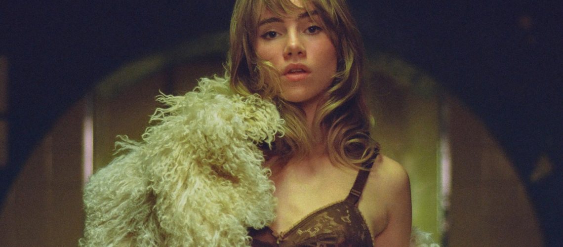 suki-waterhouse-exclu.jpg